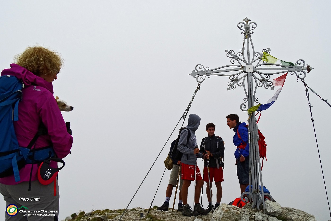 48 Con la nebbia di vetta.JPG -                                